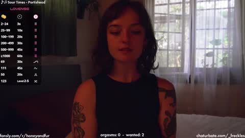 Snapshot of _freckles chatting on 02.10.25 Jacqui Queen goddess motorcycle mozzarella Jaq next livestream see bio online show from 02.10.25