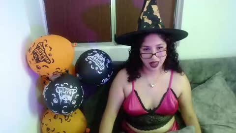 Gia Independent model online show from 10.20.25