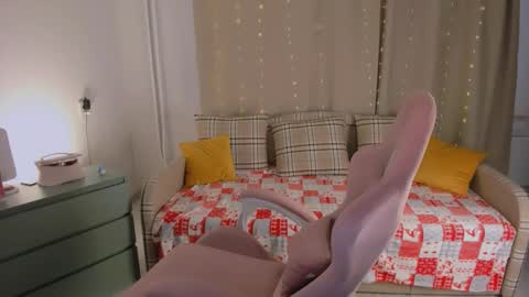 Snapshot of _gingermean_ chatting on 12.20.25 GingerMean online show from 12.20.25