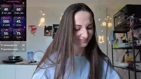 Snapshot of _goddessaurora chatting on 10.11.25 Goddess Aurora online show from 10.11.25