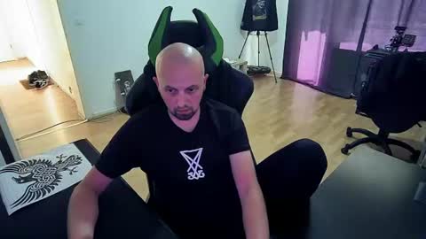 Snapshot of _gravewalker_ chatting on 07.17.26 Dennis online show from 07.17.26
