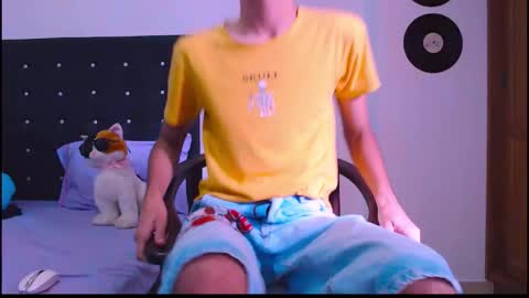 GsusssFeets online show from 11.04.25