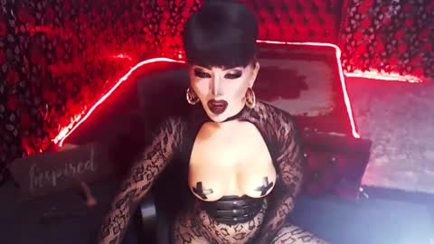 Snapshot of _hailyourqueenx chatting on 01.19.25 GoDDess  Chloe online show from 01.19.25