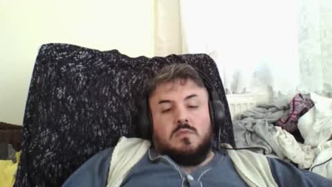  hasanhz.  online show from 09.22.25