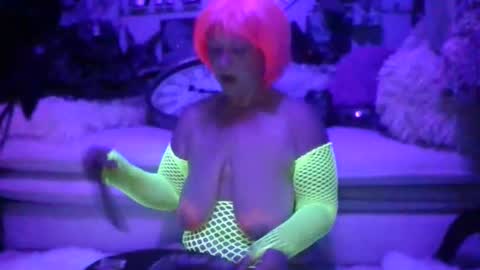 _hitgirly_ online show from 03.04.26