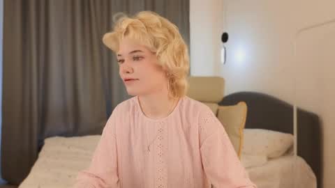 Snapshot of _honnyland chatting on 05.28.26 Alisha online show from 05.28.26