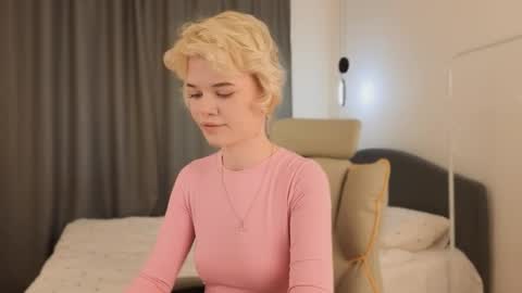 Snapshot of _honnyland chatting on 05.29.26 Alisha online show from 05.29.26