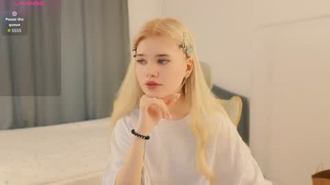 Snapshot of _honnyland chatting on 07.25.26 Alisha online show from 07.25.26