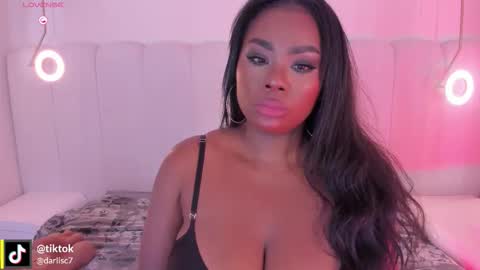 Snapshot of _huge_boobs_ebony chatting on 03.14.26 Darlis online show from 03.14.26