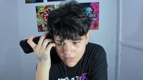 Snapshot of _ian_sweet chatting on 11.22.25 ian online show from 11.22.25