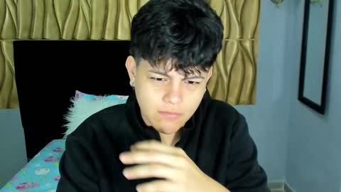 Snapshot of _ian_sweet chatting on 01.11.26 ian online show from 01.11.26