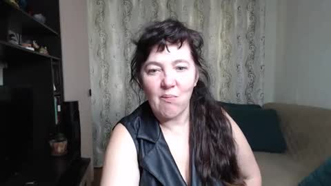 Snapshot of _illusion_ chatting on 09.16.25 Illusion online show from 09.16.25