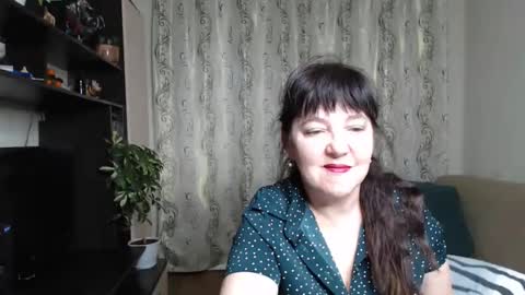 Snapshot of _illusion_ chatting on 10.20.25 Illusion online show from 10.20.25