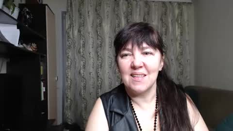 Snapshot of _illusion_ chatting on 11.07.25 Illusion online show from 11.07.25