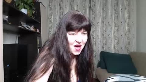 Snapshot of _illusion_ chatting on 11.18.25 Illusion online show from 11.18.25