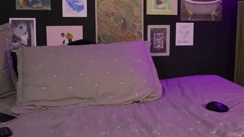 Snapshot of _irene97 chatting on 12.14.25 Irene online show from 12.14.25