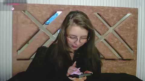Snapshot of _isaabellaa chatting on 06.23.26 Isa online show from 06.23.26