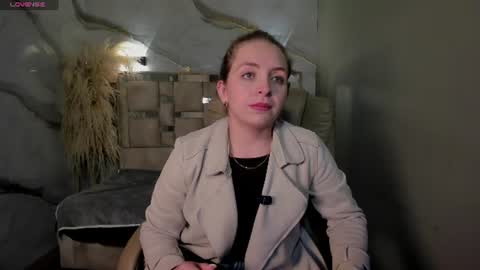 Snapshot of _isaabellaa chatting on 07.26.26 Isa online show from 07.26.26