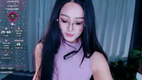 Snapshot of _iuiu_ chatting on 06.25.26 UU online show from 06.25.26
