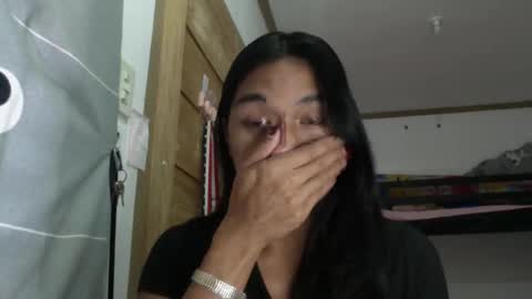 Snapshot of _iwantyourx chatting on 09.12.25 KIA online show from 09.12.25