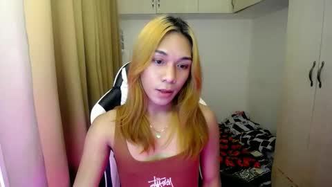 Snapshot of _iwantyourx chatting on 12.03.25 KIA online show from 12.03.25