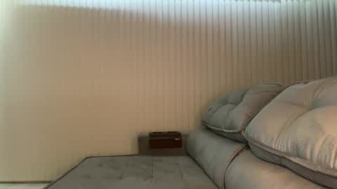 Julie online show from 11.10.25