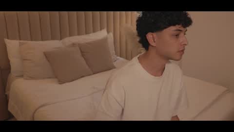 Snapshot of _johan chatting on 03.06.25 Johan online show from 03.06.25