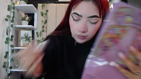 Mia online show from 02.28.25