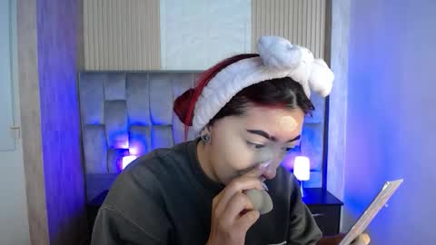 Mia online show from 09.26.25