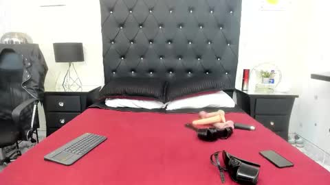 _johnson_alana online show from 11.26.25