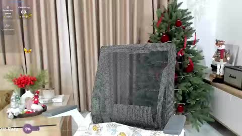 Snapshot of _joliie_ chatting on 11.22.25 _joliie_ online show from 11.22.25