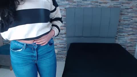 Snapshot of _joy_iva chatting on 10.08.25 joy online show from 10.08.25