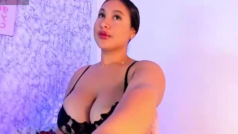 Snapshot of _karenestrada_ chatting on 06.14.26 Karen online show from 06.14.26