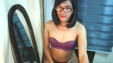 Snapshot of _karie_ chatting on 06.19.26 _karie_ online show from 06.19.26
