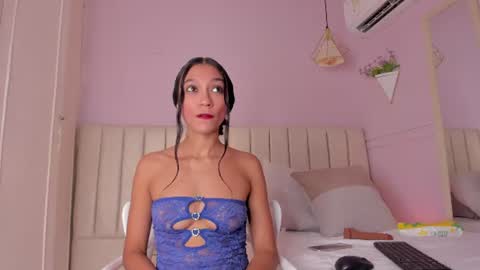 Snapshot of _karol_18 chatting on 06.30.26 karol online show from 06.30.26