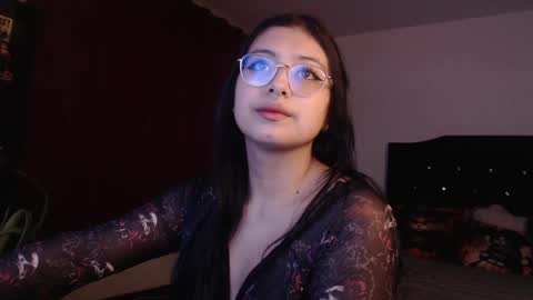 Snapshot of _kat_sweet chatting on 01.07.25 Cata  online show from 01.07.25