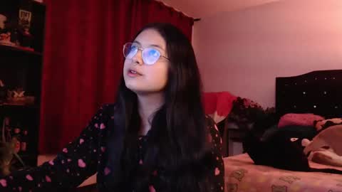 Snapshot of _kat_sweet chatting on 02.10.25 Cata  online show from 02.10.25