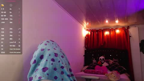 Snapshot of _kat_sweet chatting on 09.30.25 Cata  online show from 09.30.25