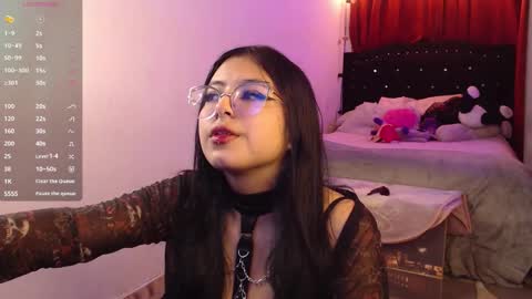 Snapshot of _kat_sweet chatting on 10.04.25 Cata  online show from 10.04.25