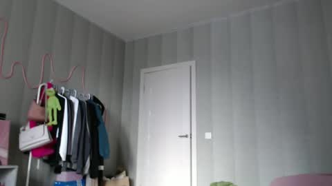 Snapshot of _katemiller_ chatting on 03.06.25 katemiller online show from 03.06.25