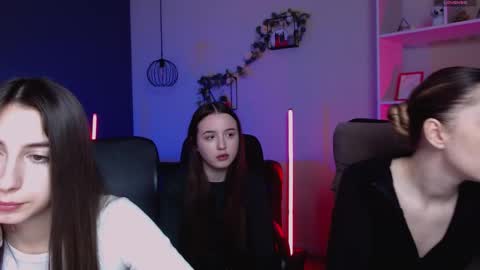 Snapshot of _kellykitten_ chatting on 03.12.26 _kellykitten_ online show from 03.12.26