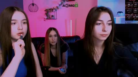 Snapshot of _kellykitten_ chatting on 03.23.26 _kellykitten_ online show from 03.23.26