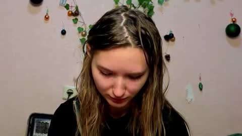 _kikiclark_ online show from 02.06.26