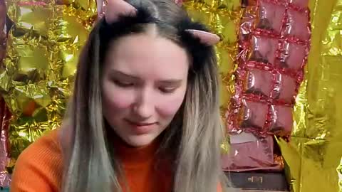 _kikiclark_ online show from 04.22.26