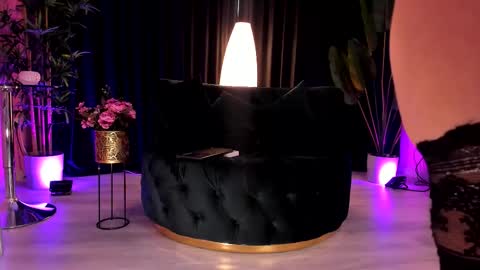 Kim online show from 09.15.25