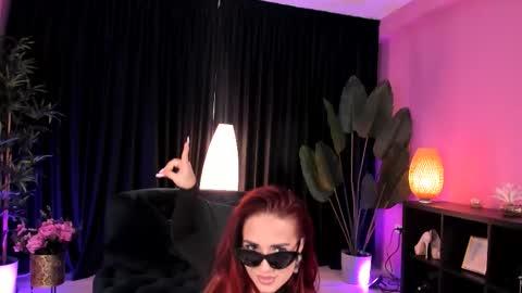 Kim online show from 09.17.25