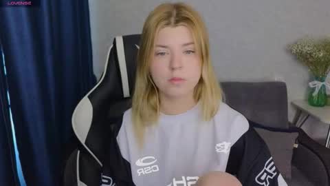 Snapshot of _kirieshka chatting on 03.09.26 Molly Emily online show from 03.09.26