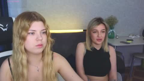 Molly   Emily online show from 04.26.26