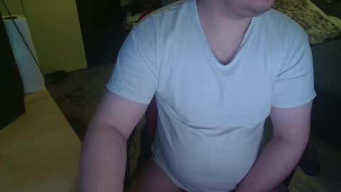 Snapshot of _kitsu_ chatting on 12.22.24 _kitsu_ online show from 12.22.24