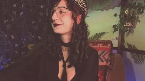 Snapshot of _lady_luna_ chatting on 02.26.25 Lady Luna online show from 02.26.25